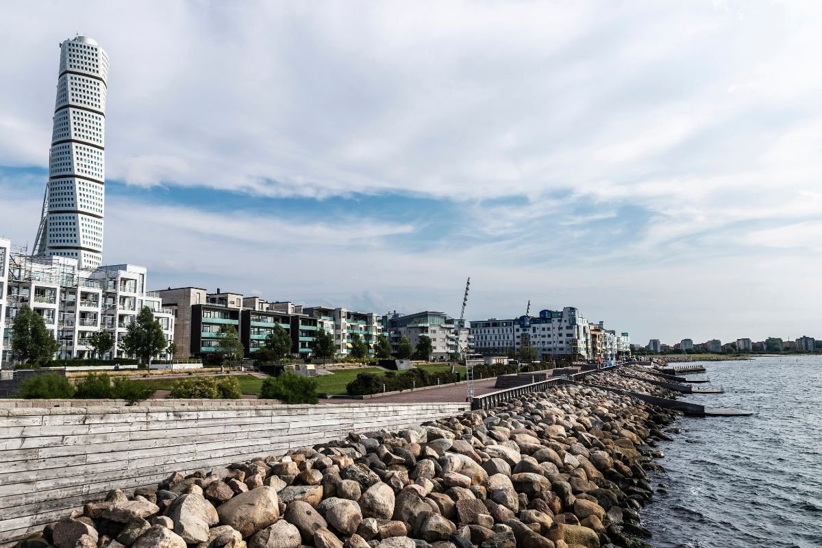 The Turning Torso tower in Malmö seen from the waterfront